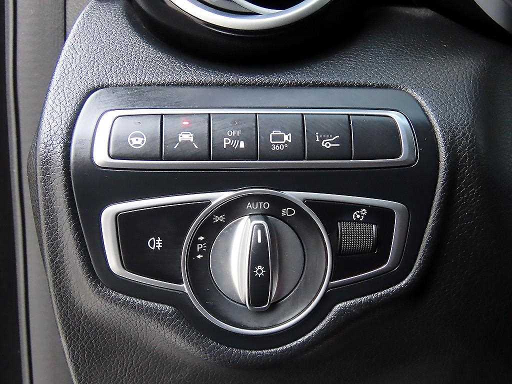 Mercedes-Benz GLC-Class — photo 12