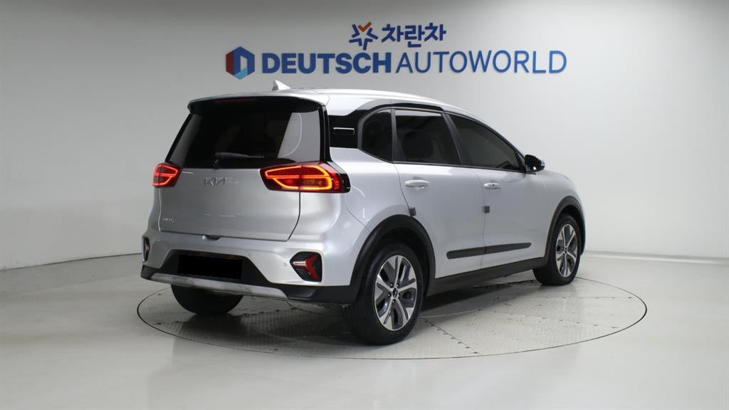 Kia Niro — photo 02