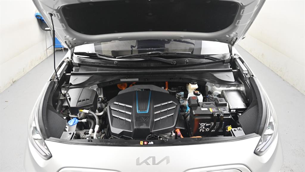 Kia Niro — photo 06