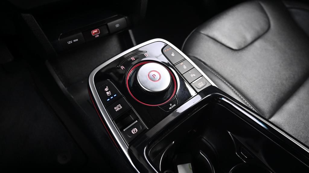 Kia Niro — photo 09