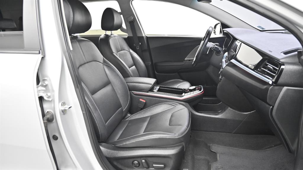 Kia Niro — photo 10