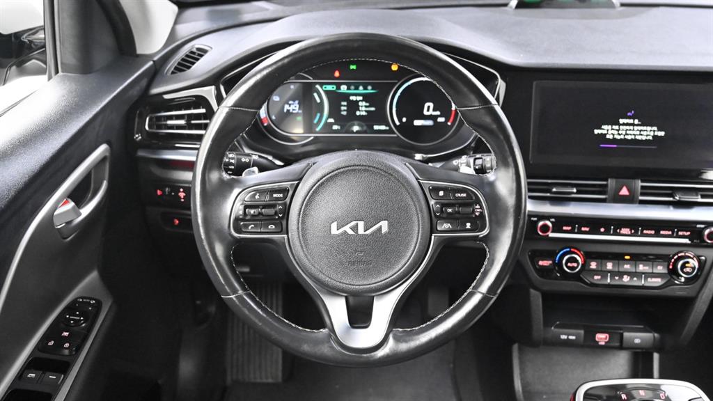 Kia Niro — photo 13