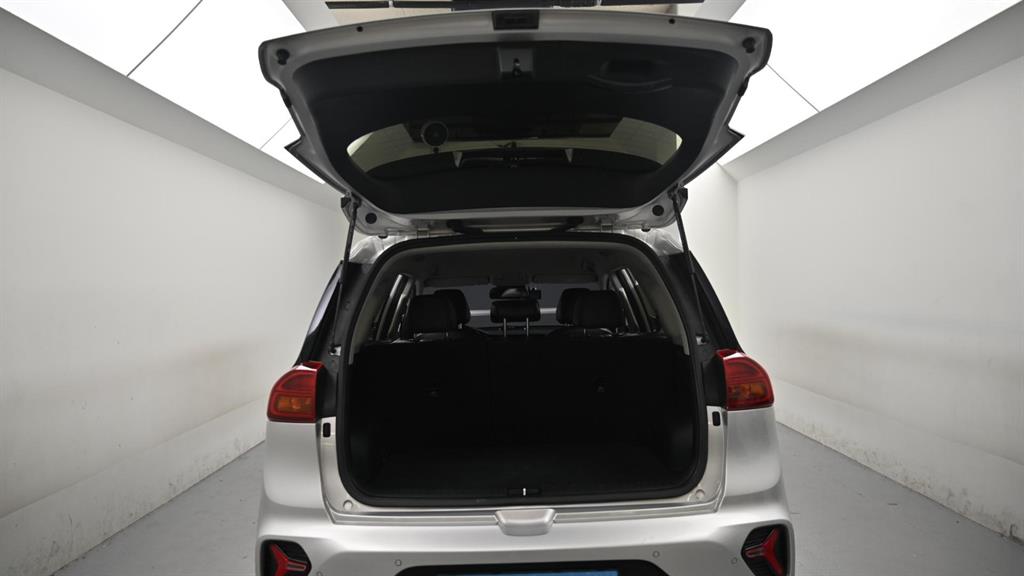 Kia Niro — photo 19