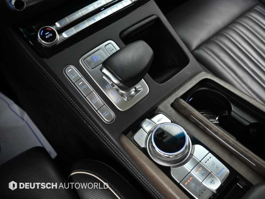 Genesis G90 — photo 08
