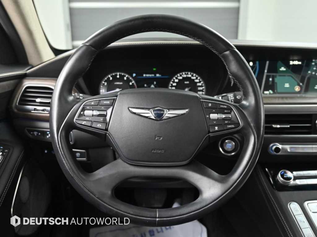Genesis G90 — photo 12