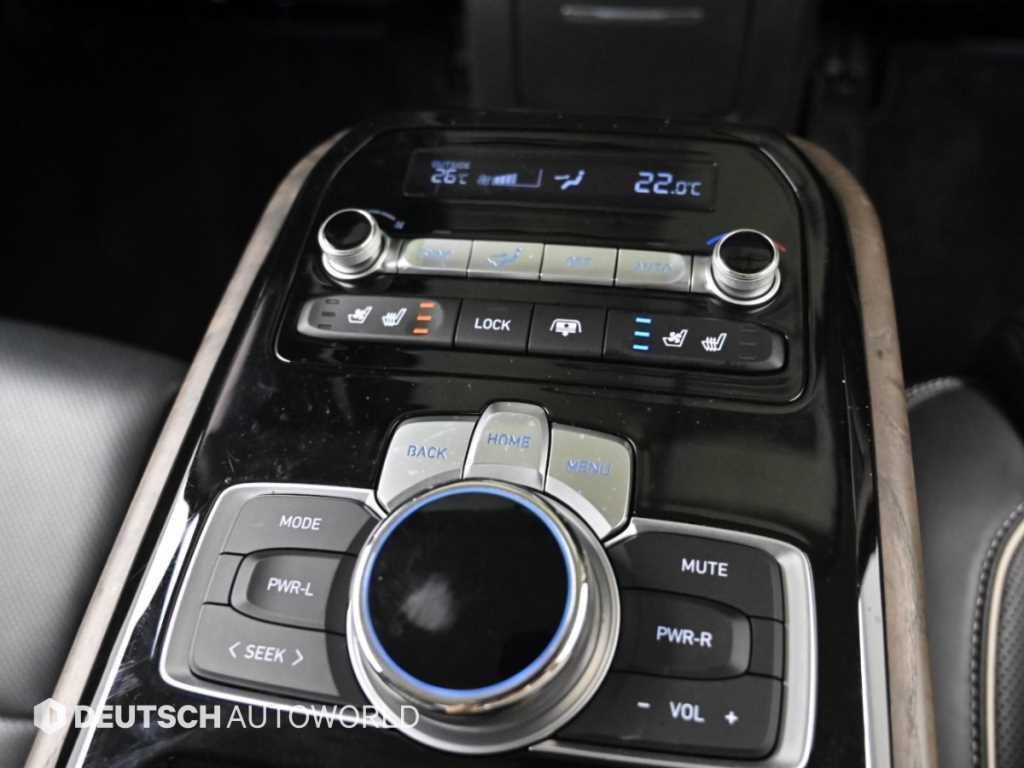 Genesis G90 — photo 15