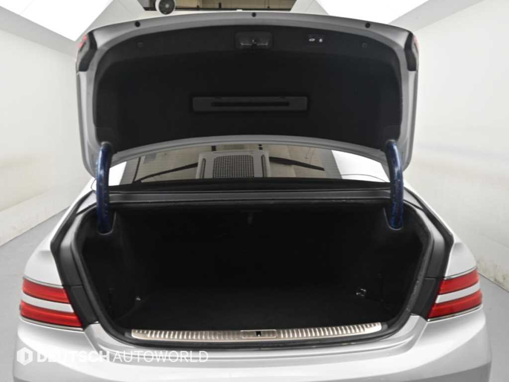 Genesis G90 — photo 18