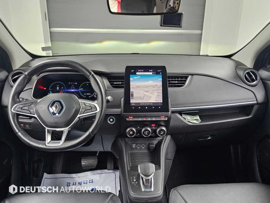 RENAULT Zoe — photo 07