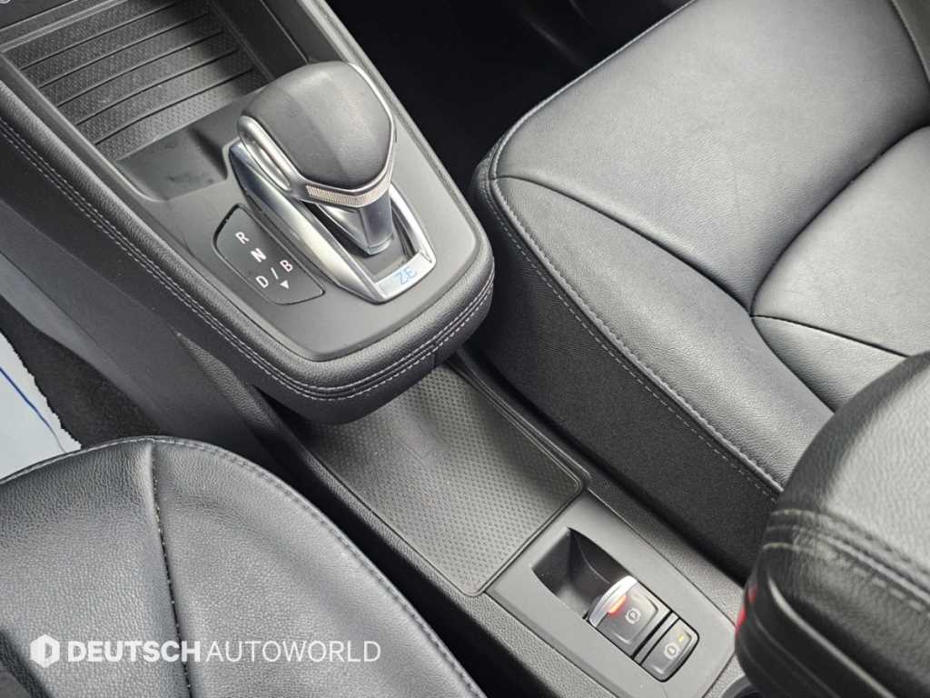 RENAULT Zoe — photo 09