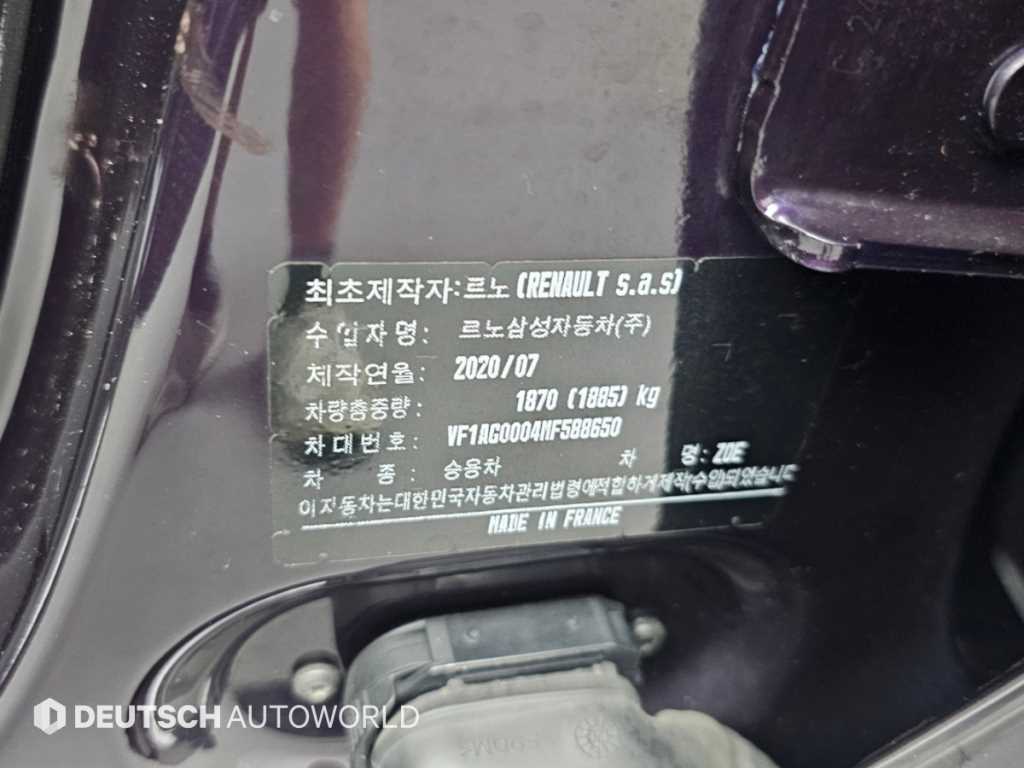 RENAULT Zoe — photo 20