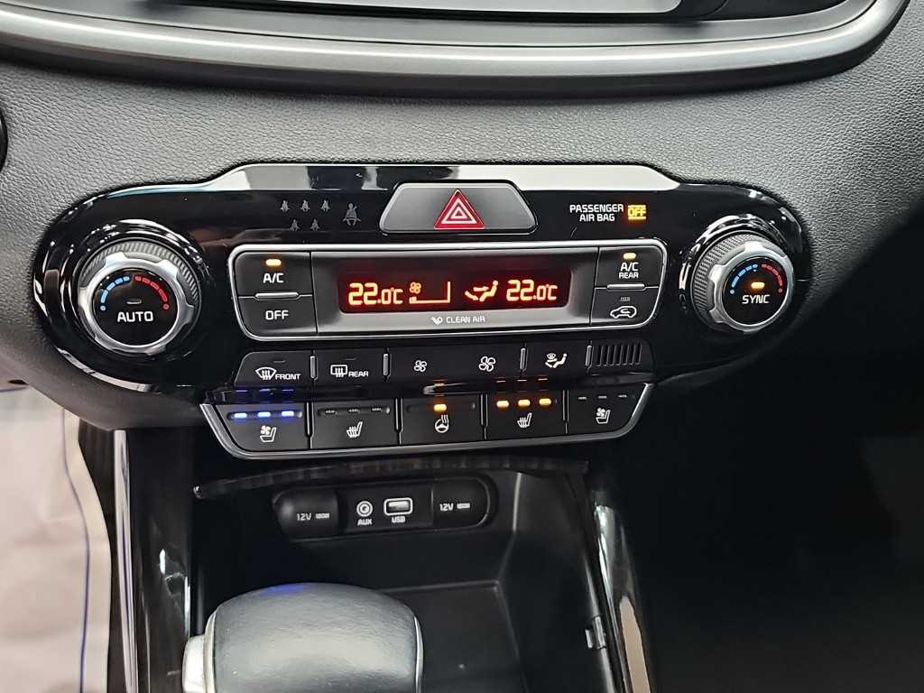 Kia Sorento — photo 10
