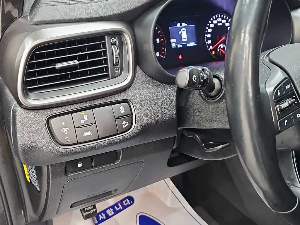 Kia Sorento — photo 17