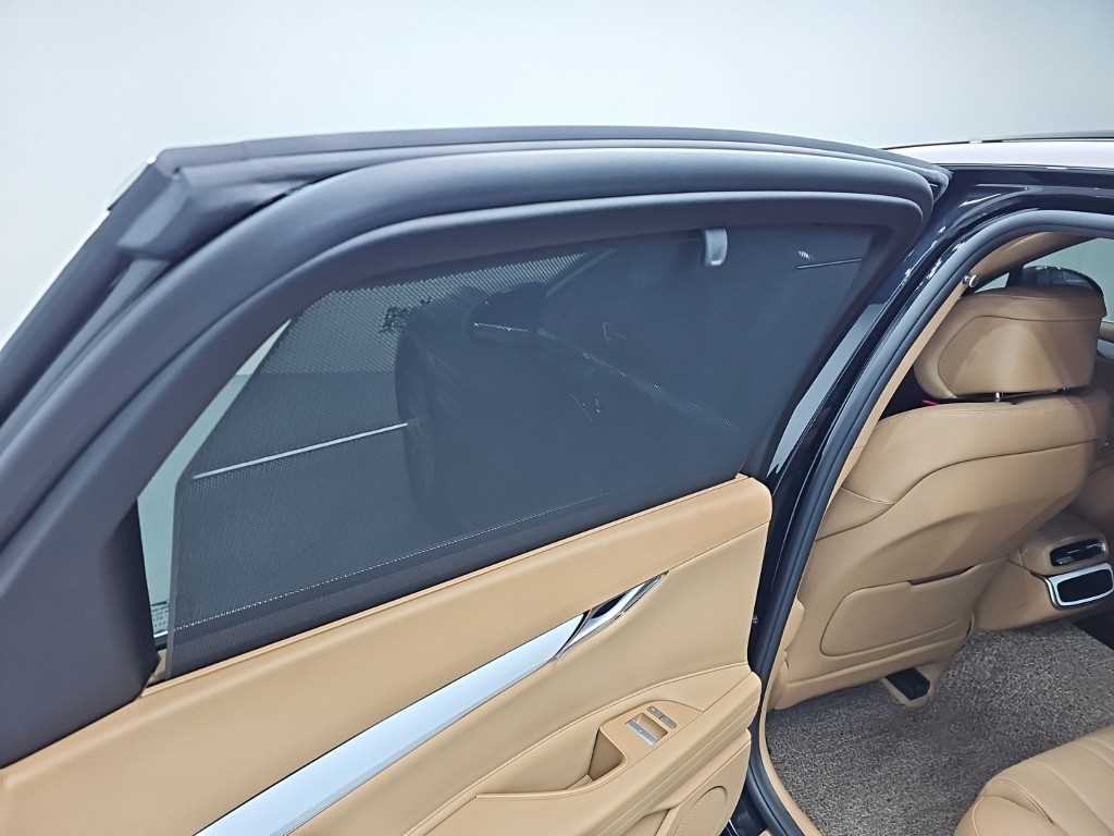 Genesis G80 — photo 13