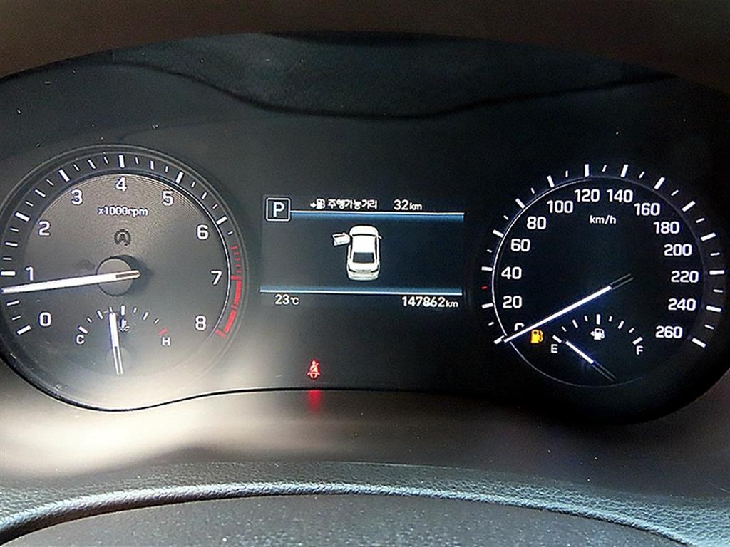 Genesis G80 — photo 09