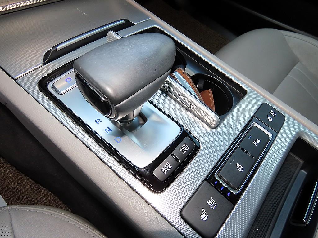 Genesis G80 — photo 10