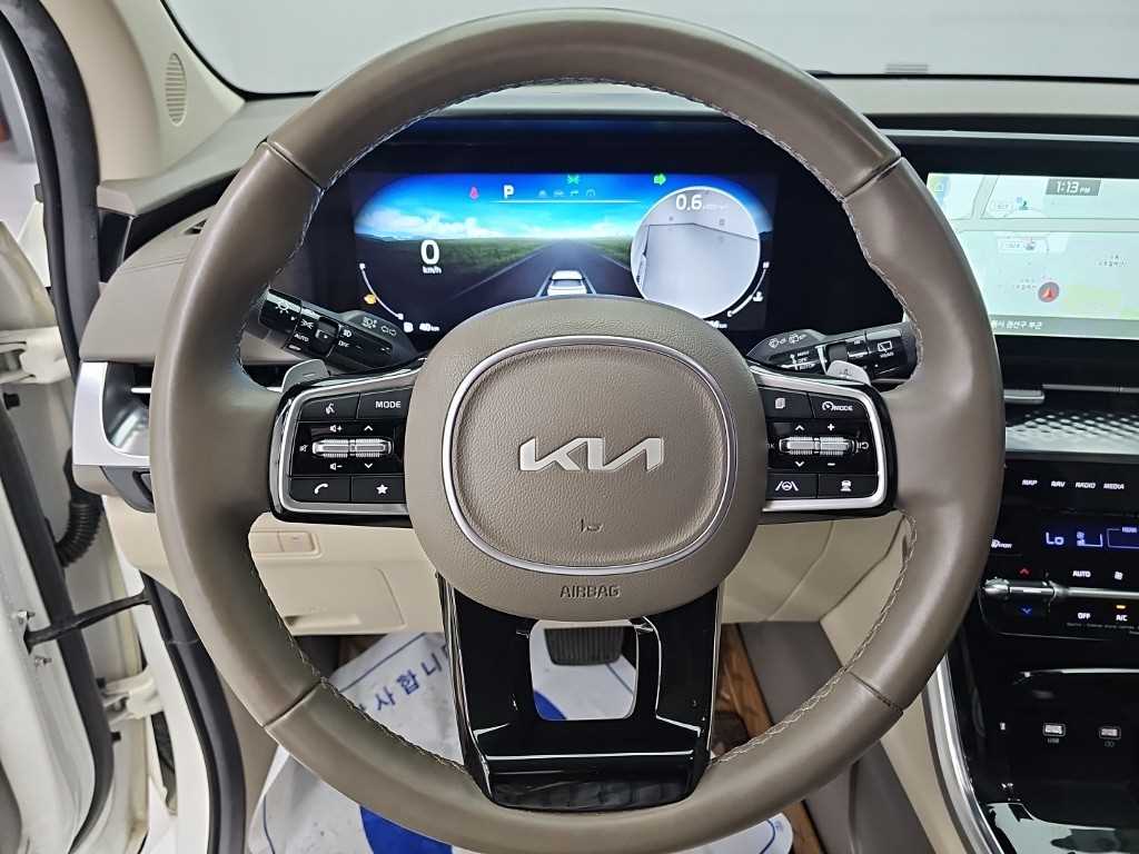 Kia Carnival — photo 09