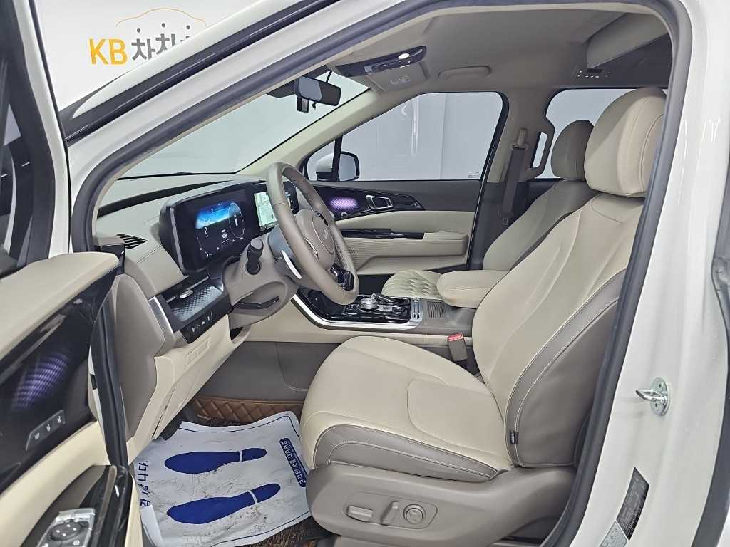 Kia Carnival — photo 11
