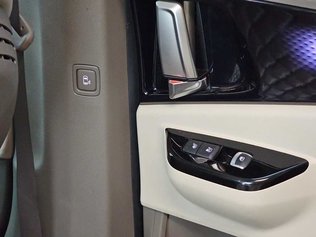 Kia Carnival — photo 14