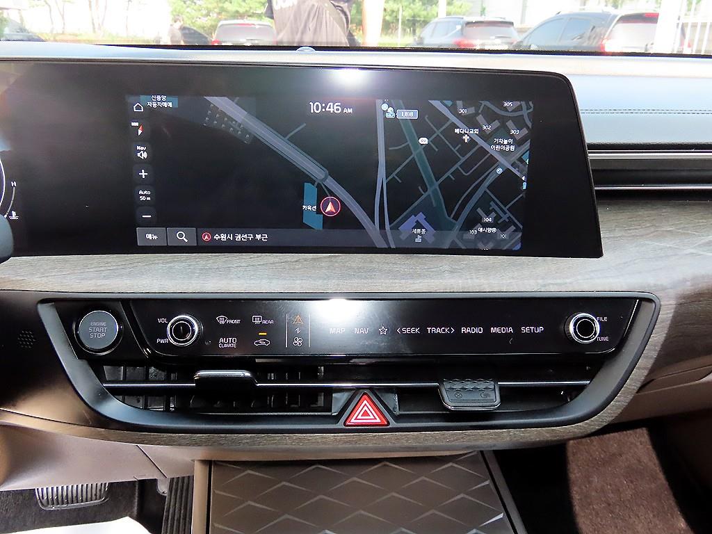Kia K8 — photo 13
