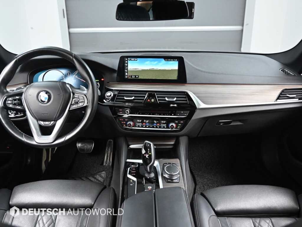 BMW 5-Series — photo 07