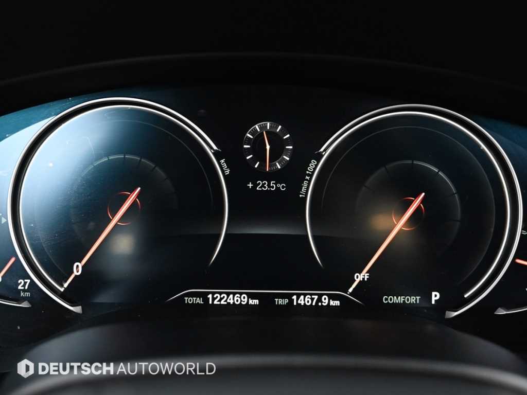 BMW 5-Series — photo 08