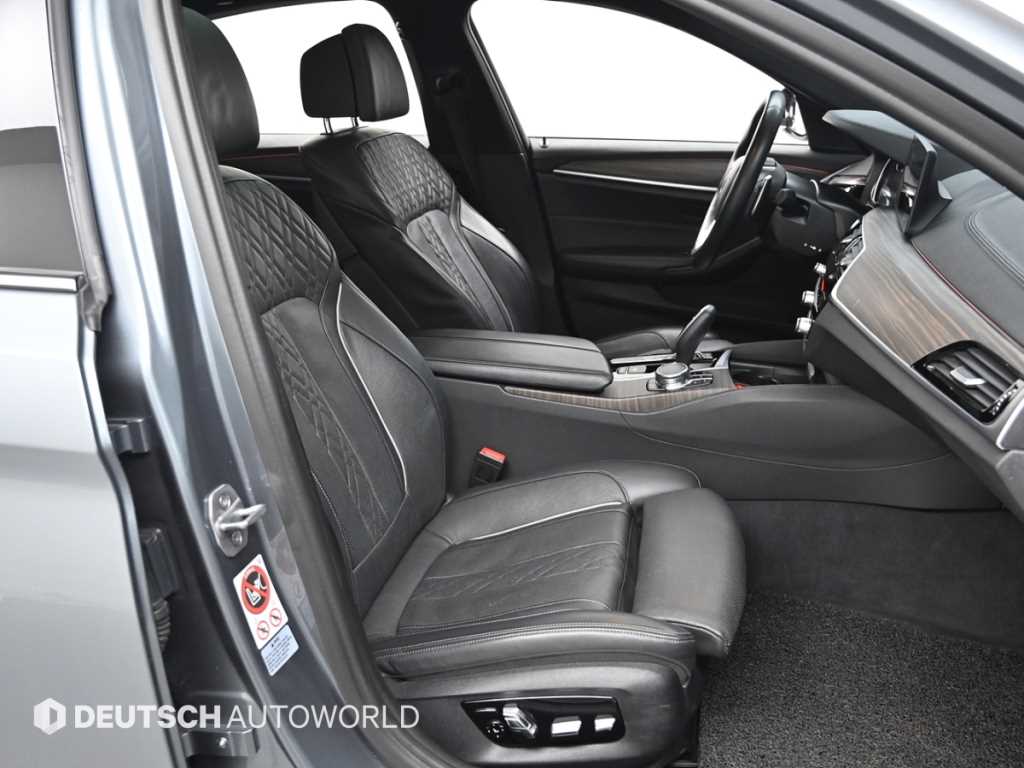 BMW 5-Series — photo 10