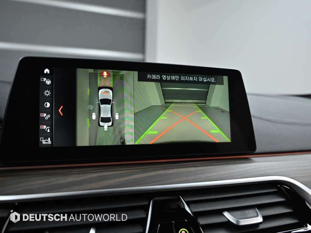 BMW 5-Series — photo 15