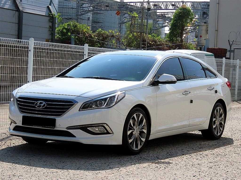 Hyundai Sonata — photo 02