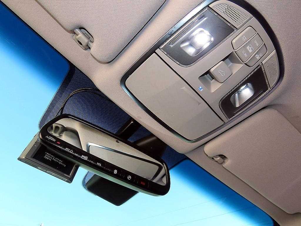 Hyundai Sonata — photo 16
