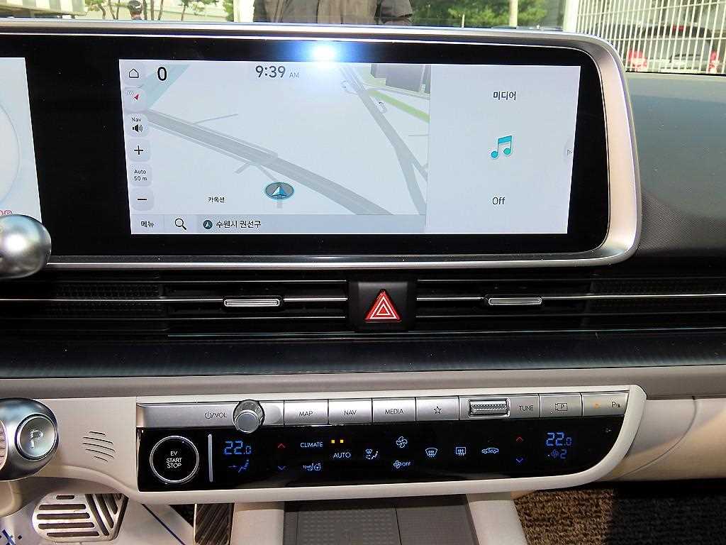 Hyundai Ioniq6 — photo 14