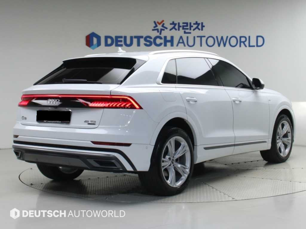 Audi Q8 — photo 02