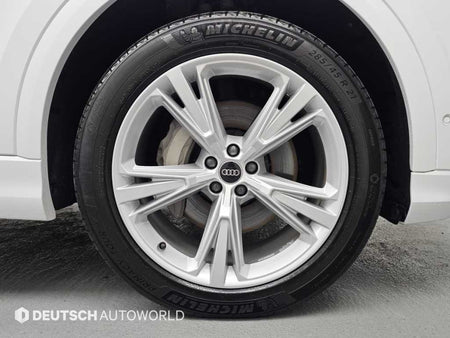 Audi Q8 — photo 05