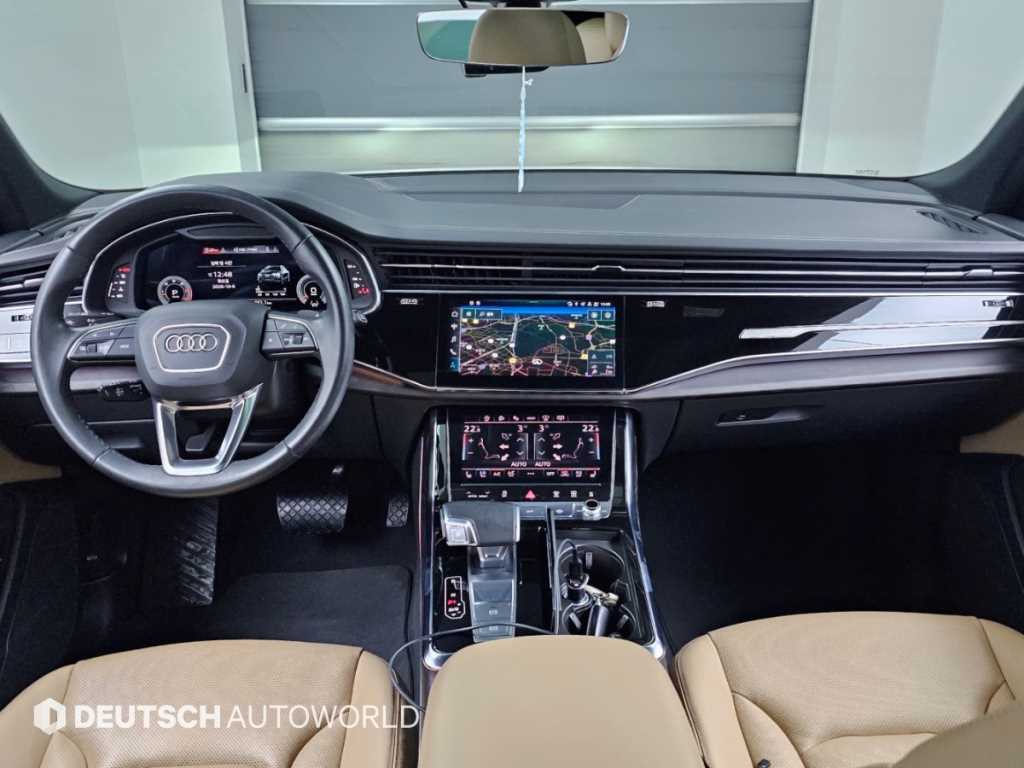 Audi Q8 — photo 07