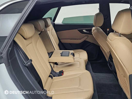 Audi Q8 — photo 12