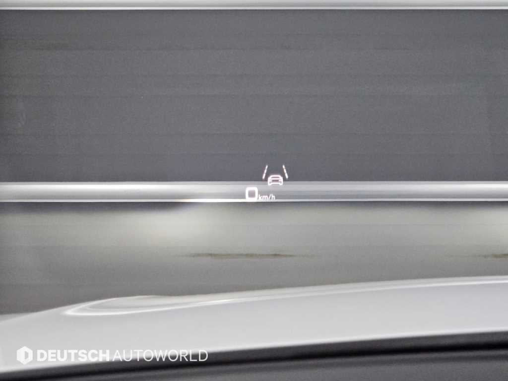 Audi Q8 — photo 17