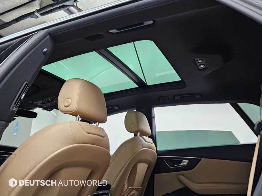 Audi Q8 — photo 18