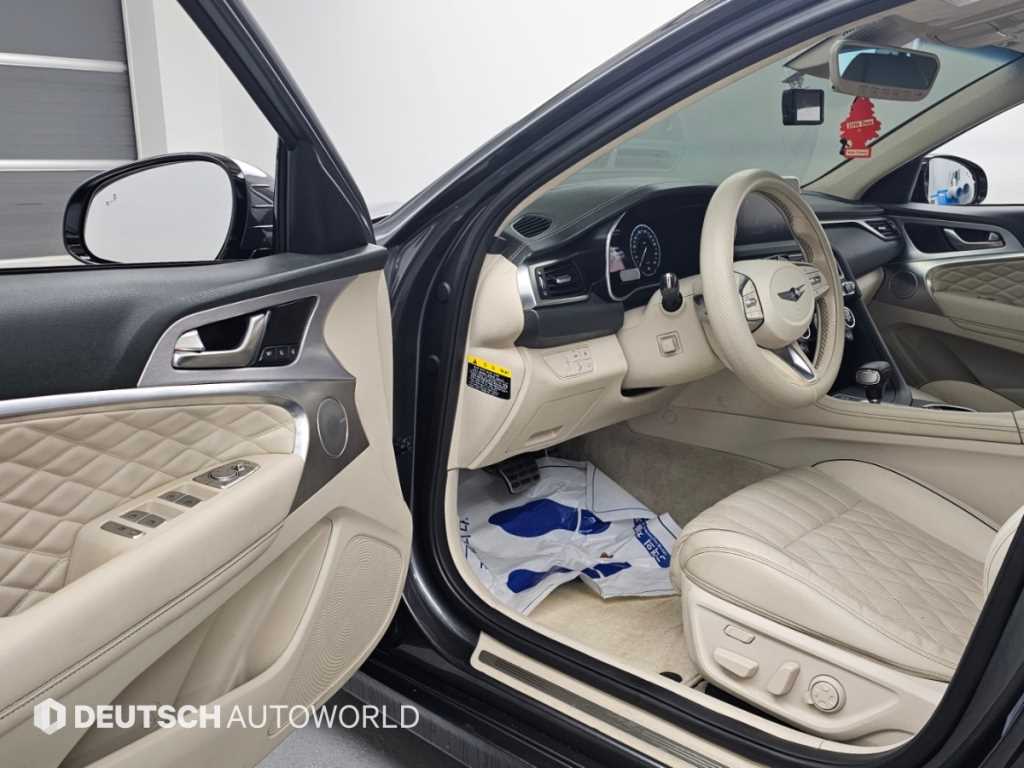 Genesis G70 — photo 11
