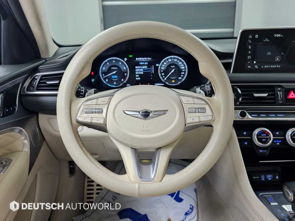 Genesis G70 — photo 13