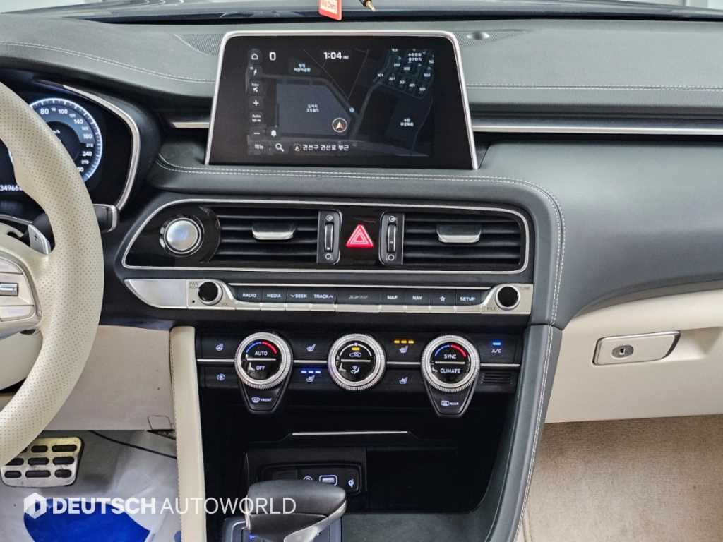 Genesis G70 — photo 14
