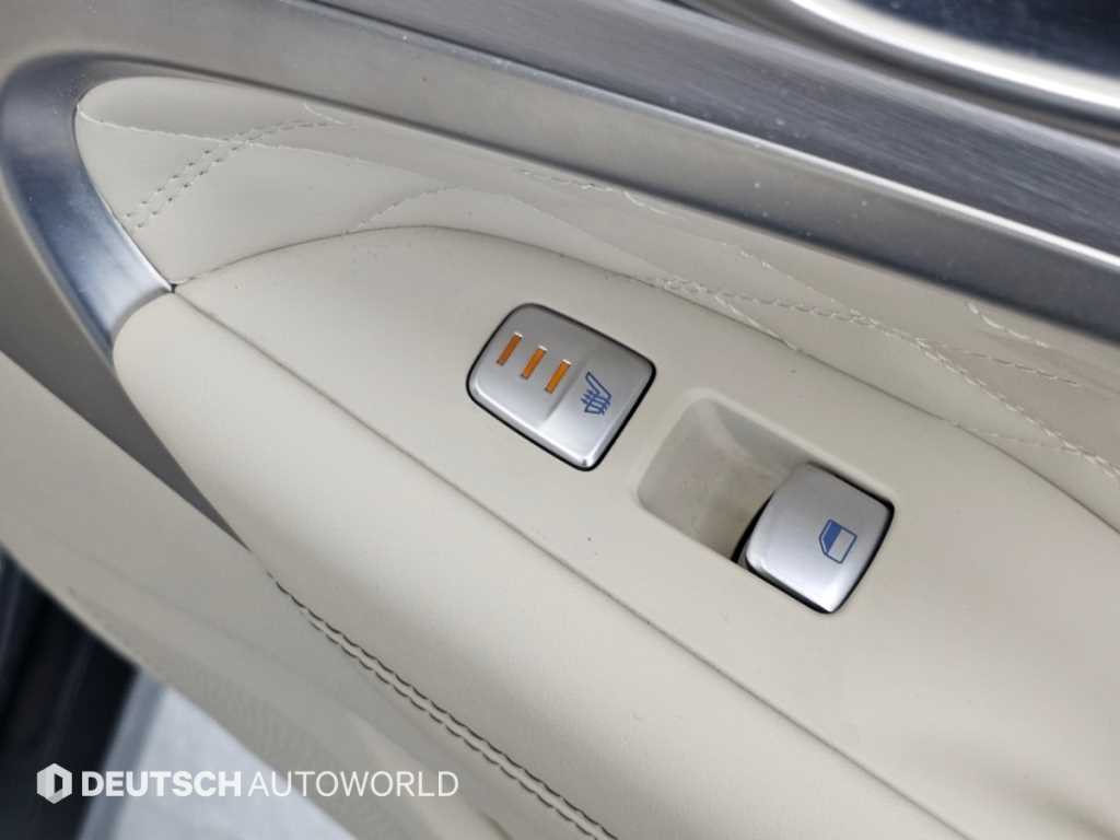 Genesis G70 — photo 16