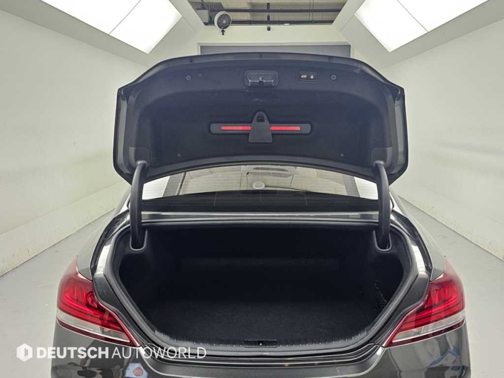 Genesis G70 — photo 19