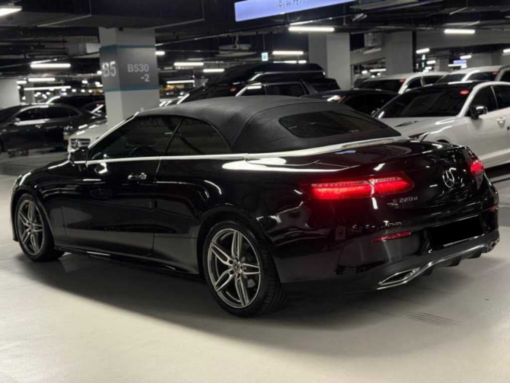 Mercedes-Benz E-Class — photo 04