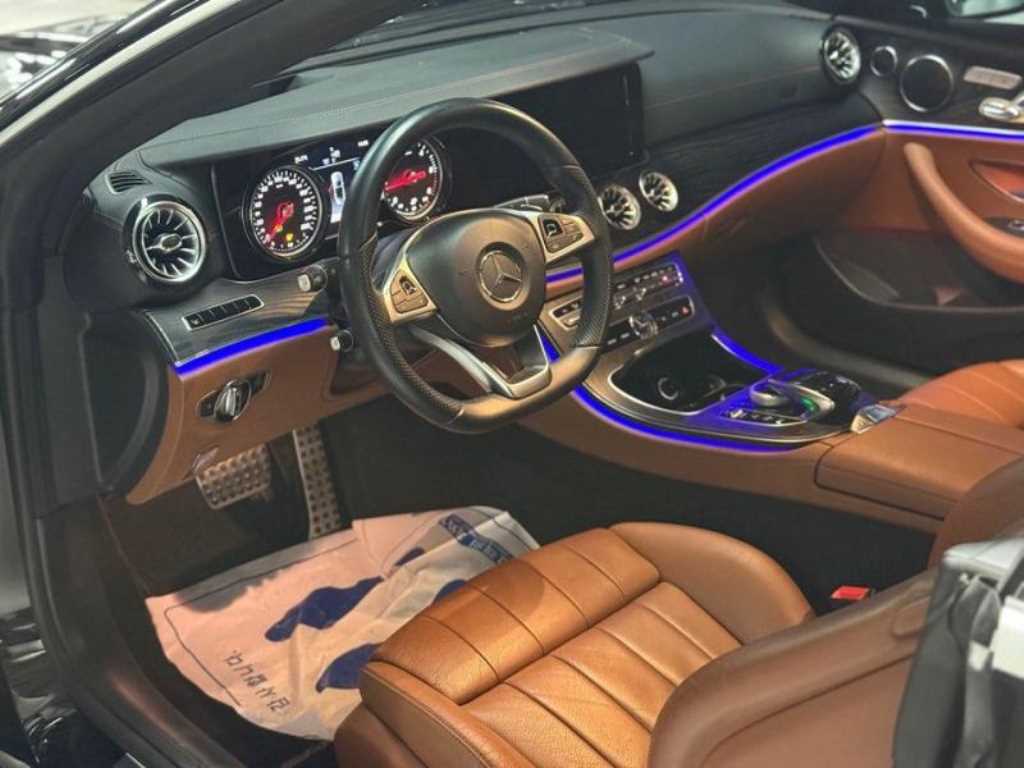 Mercedes-Benz E-Class — photo 05