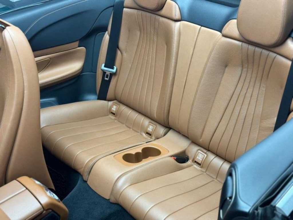 Mercedes-Benz E-Class — photo 10