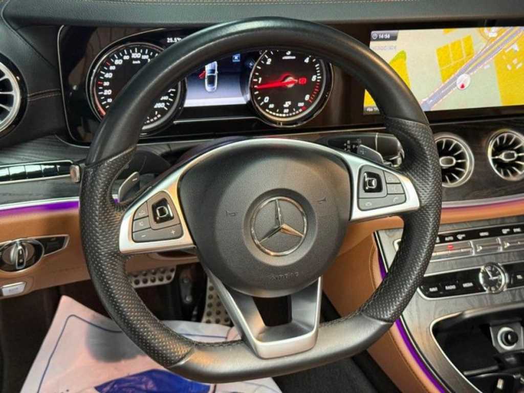 Mercedes-Benz E-Class — photo 12