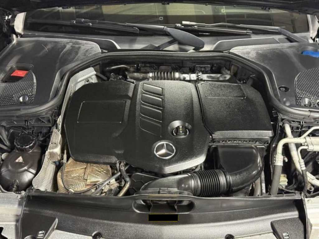 Mercedes-Benz E-Class — photo 17