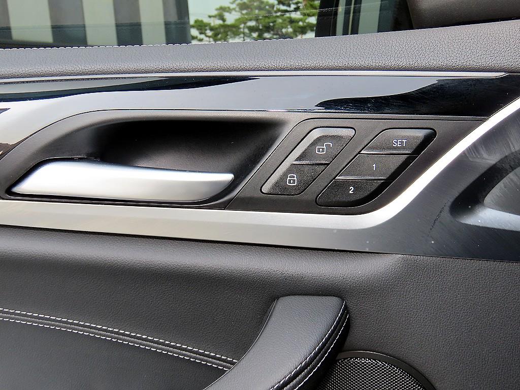 BMW X4 — photo 11