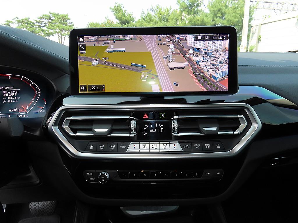 BMW X4 — photo 13