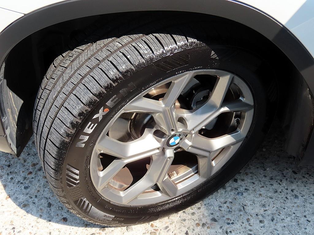 BMW X4 — photo 20