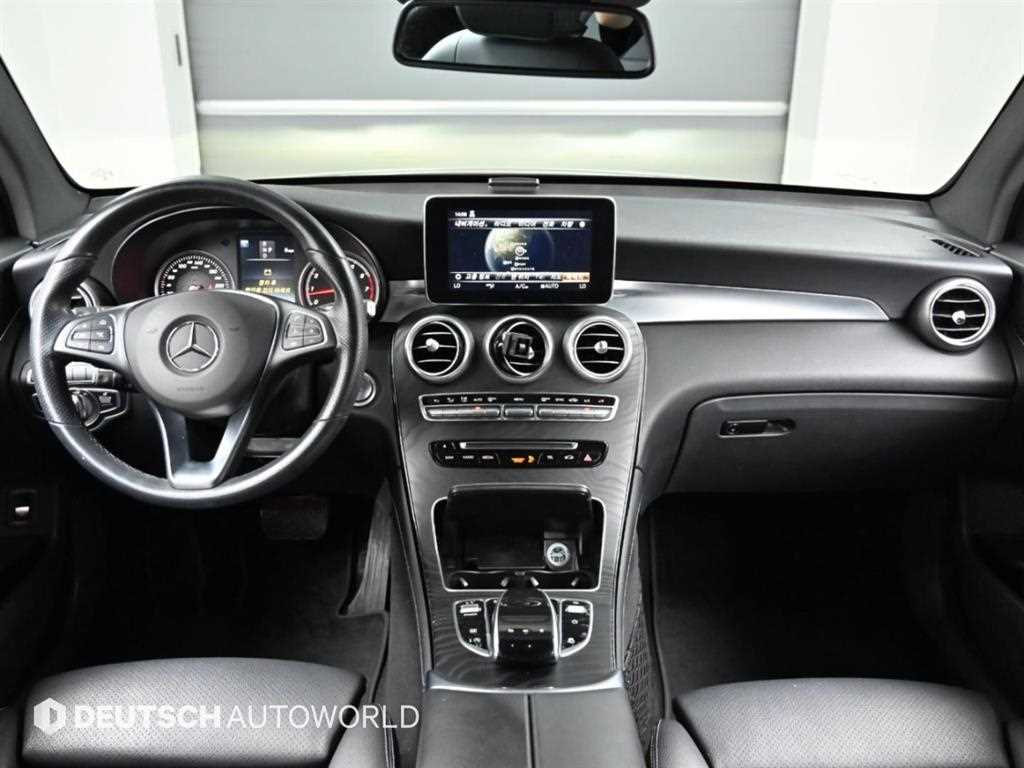 Mercedes-Benz GLC-Class — photo 06